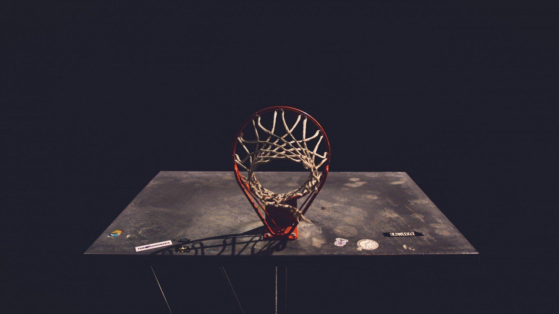 赖斯闪耀英伦，攻防一体铸就中场大师级赛季